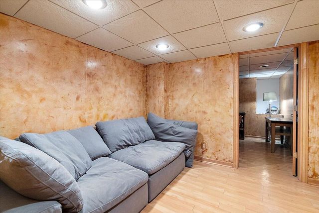 29301 Morningview Street 86, Farmington Hills, MI 48331