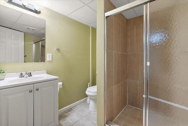 29301 Morningview Street 86, Farmington Hills, MI 48331