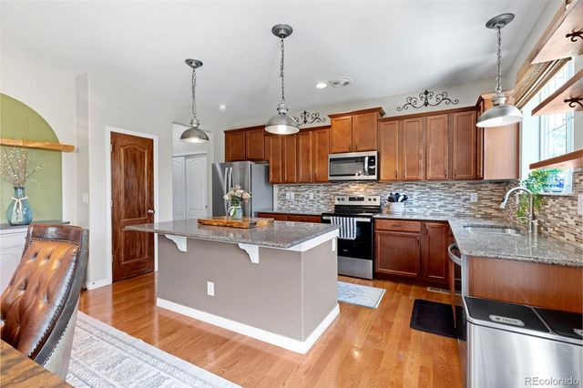 82 S Newbern Way, Aurora, CO 80018
