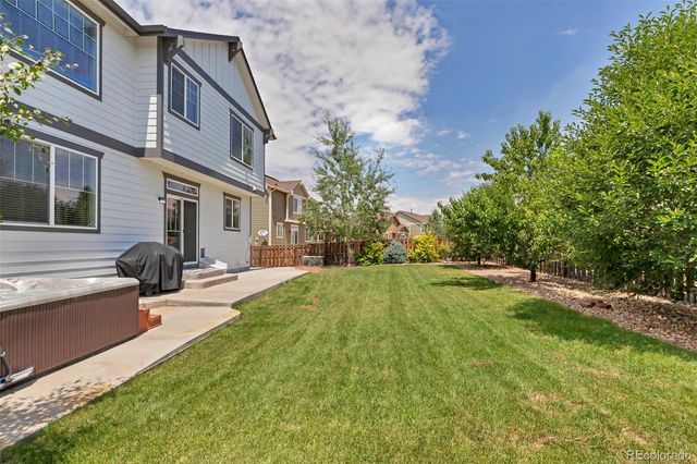 82 S Newbern Way, Aurora, CO 80018
