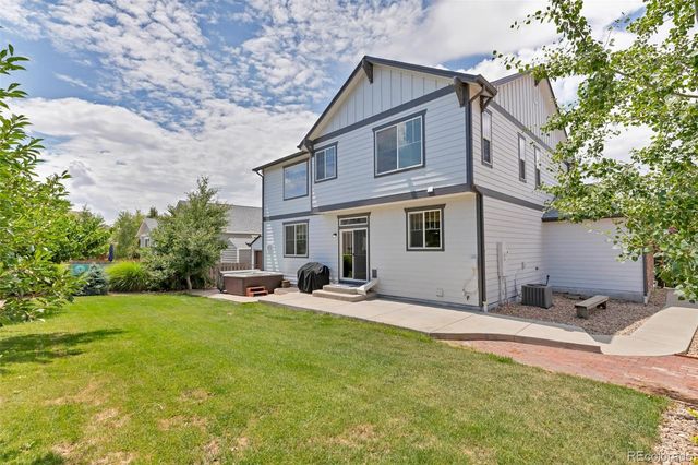 82 S Newbern Way, Aurora, CO 80018