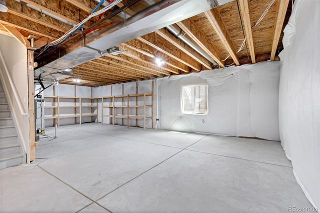 82 S Newbern Way, Aurora, CO 80018