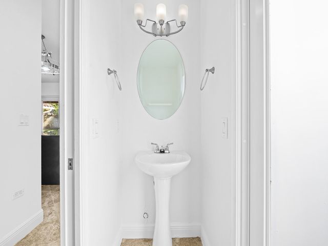 9541 NW 11TH ST, Plantation, FL 33322