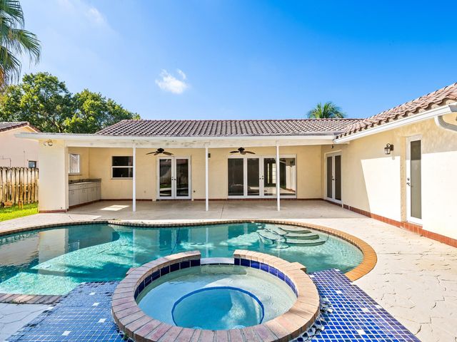 9541 NW 11TH ST, Plantation, FL 33322