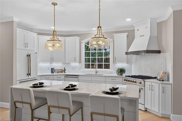 605 Oak Valley Boulevard, Advance, NC 27006