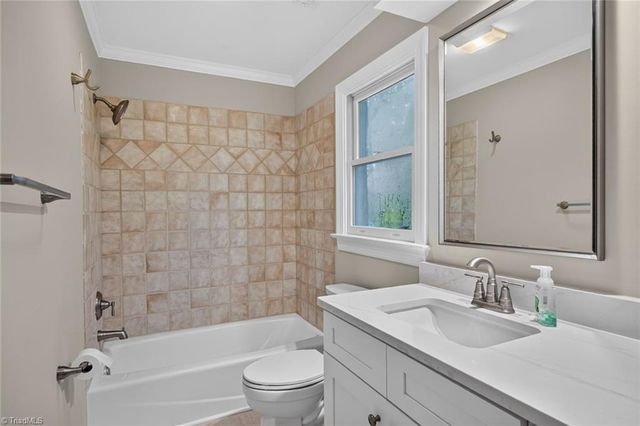 605 Oak Valley Boulevard, Advance, NC 27006
