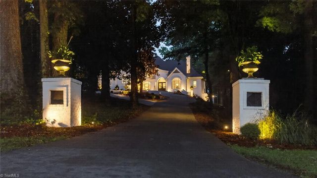 605 Oak Valley Boulevard, Advance, NC 27006