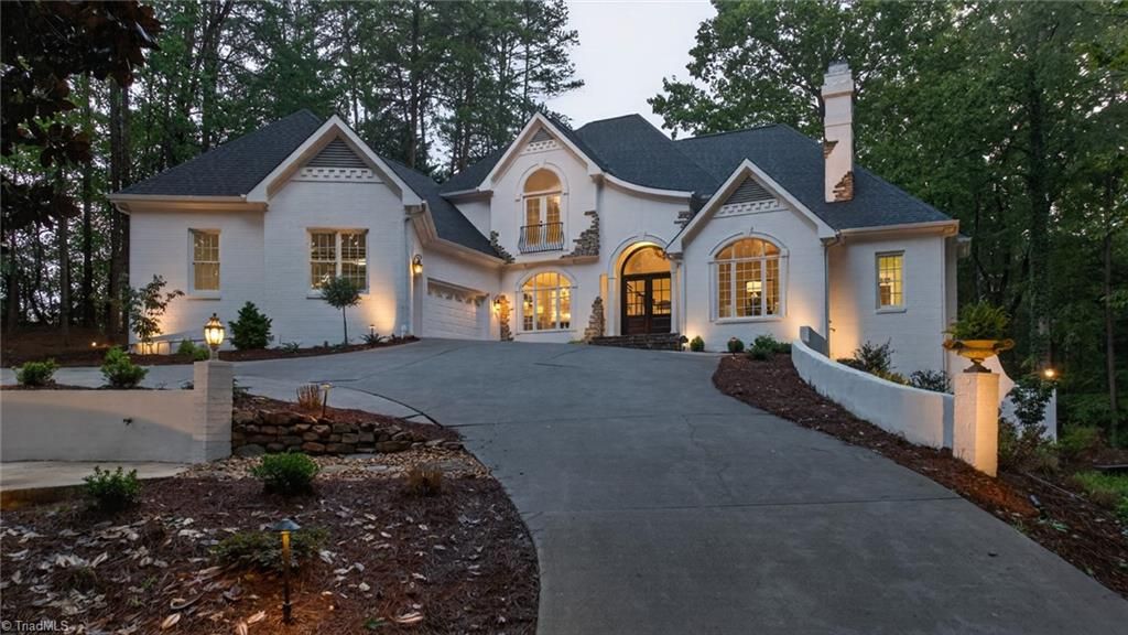 605 Oak Valley Boulevard, Advance, NC 27006