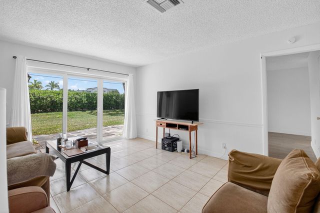 13984 Via B, Delray Beach, FL 33484