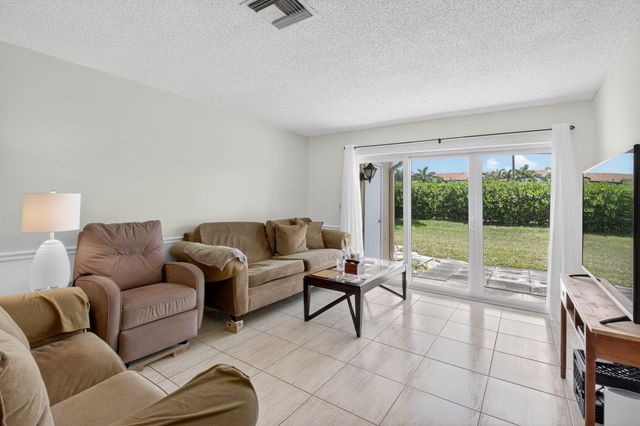 13984 Via B, Delray Beach, FL 33484