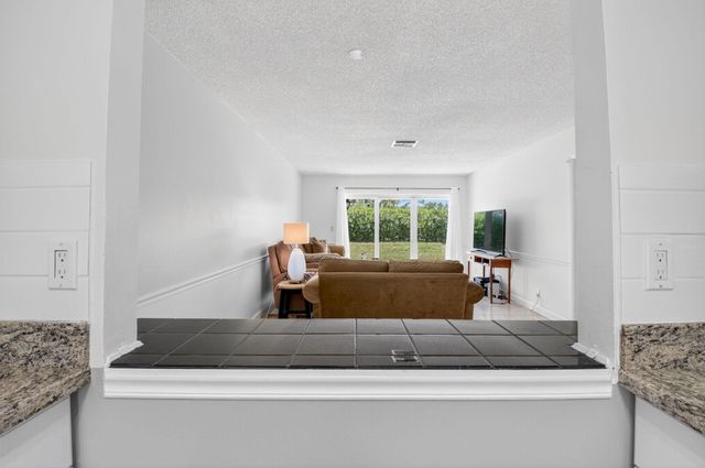 13984 Via B, Delray Beach, FL 33484