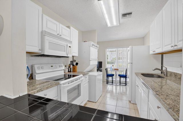 13984 Via B, Delray Beach, FL 33484