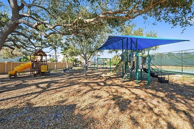 10618 HATTERAS DRIVE, Tampa, FL 33615