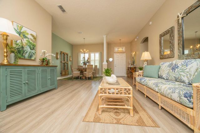 273 Parkwood Cir, St Augustine, FL 32086