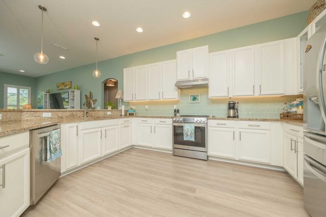 273 Parkwood Cir, St Augustine, FL 32086