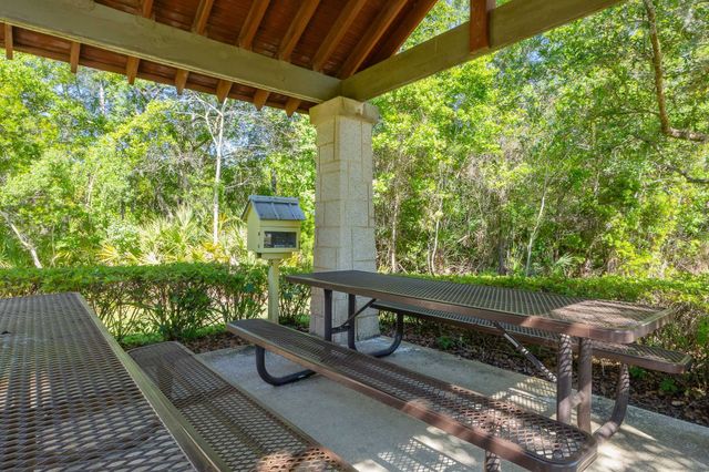 273 Parkwood Cir, St Augustine, FL 32086