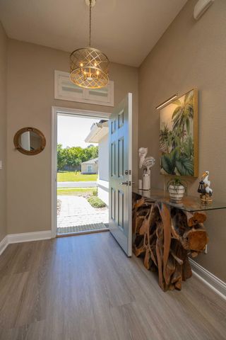 273 Parkwood Cir, St Augustine, FL 32086