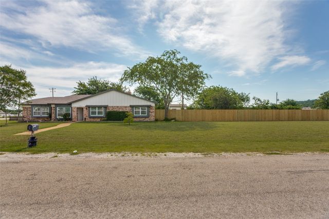 4316 Jennifer Lane, Crowley, TX 76036