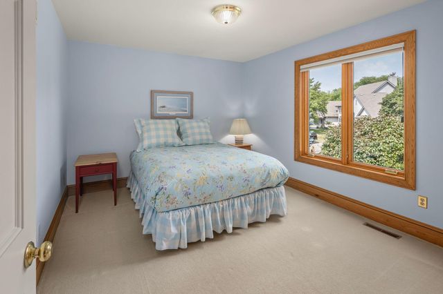 8784 Boulder Rise, Eden Prairie, MN 55347