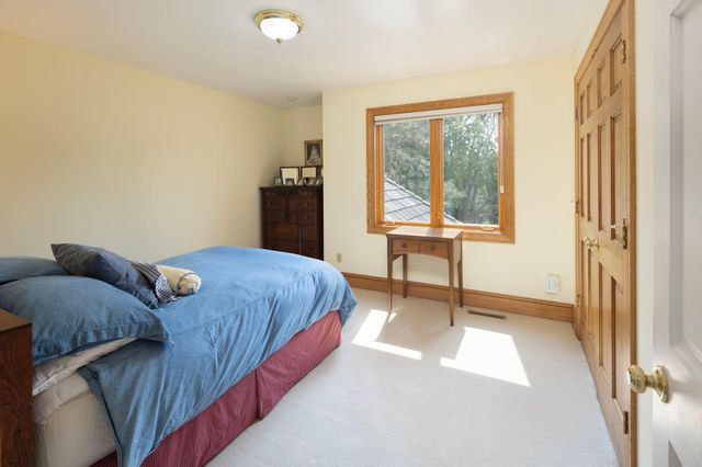 8784 Boulder Rise, Eden Prairie, MN 55347