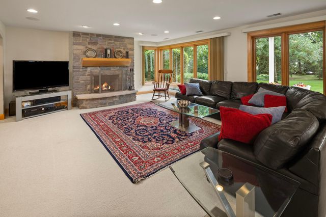8784 Boulder Rise, Eden Prairie, MN 55347