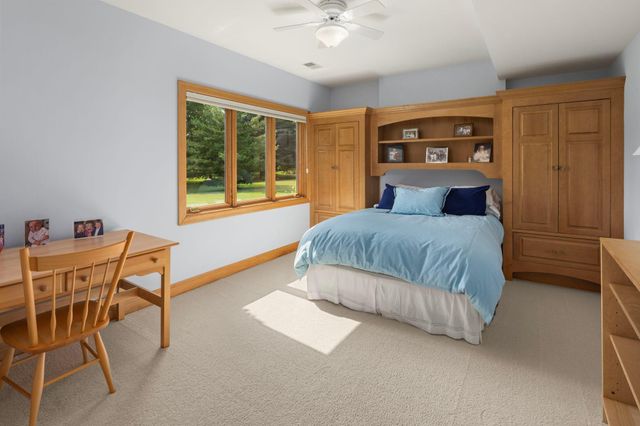 8784 Boulder Rise, Eden Prairie, MN 55347