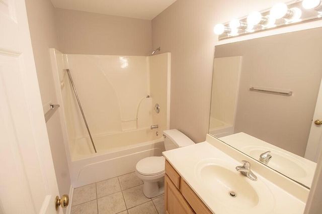 1910 W HARMONY ST, Columbia, MO 65203