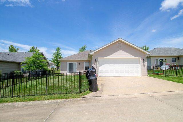 1910 W HARMONY ST, Columbia, MO 65203