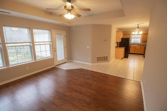 1910 W HARMONY ST, Columbia, MO 65203