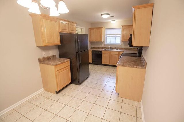 1910 W HARMONY ST, Columbia, MO 65203