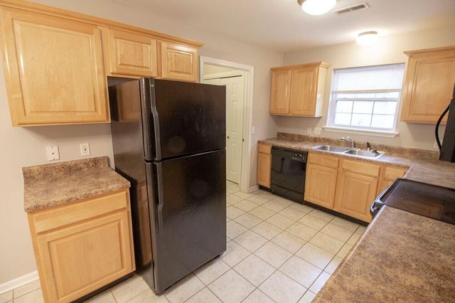 1910 W HARMONY ST, Columbia, MO 65203