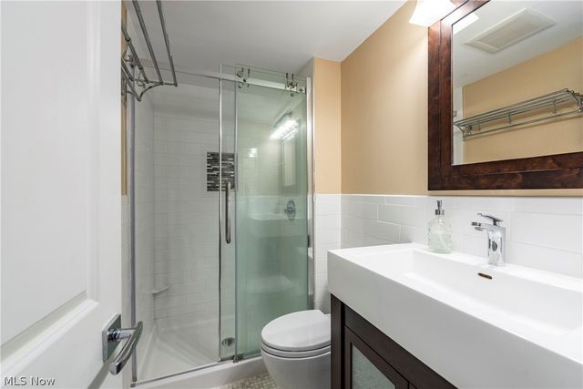 19245 Briarwood Lane, Strongsville, OH 44149