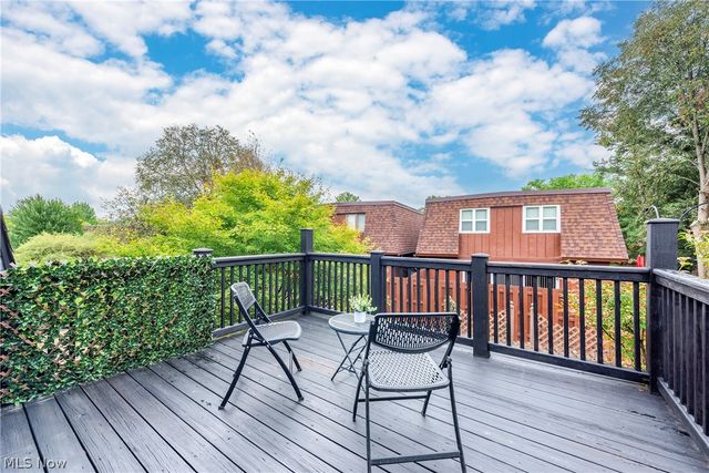 19245 Briarwood Lane, Strongsville, OH 44149