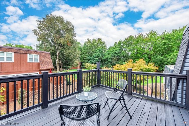 19245 Briarwood Lane, Strongsville, OH 44149