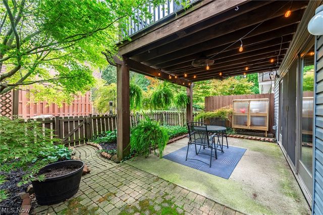 19245 Briarwood Lane, Strongsville, OH 44149