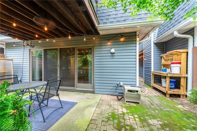 19245 Briarwood Lane, Strongsville, OH 44149
