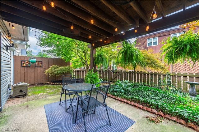 19245 Briarwood Lane, Strongsville, OH 44149