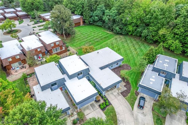 19245 Briarwood Lane, Strongsville, OH 44149