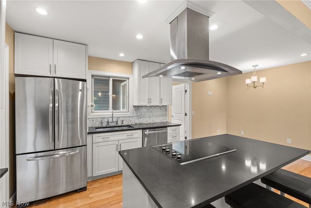19245 Briarwood Lane, Strongsville, OH 44149