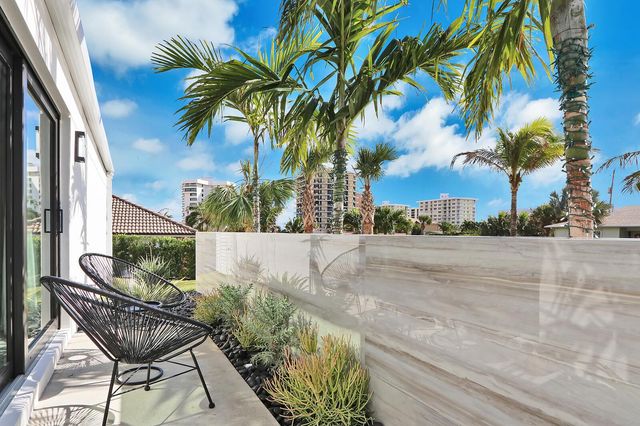 441 S Lyra Circle, Juno Beach, FL 33408