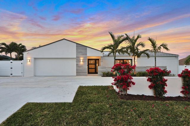 441 S Lyra Circle, Juno Beach, FL 33408