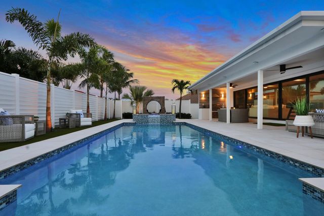 441 S Lyra Circle, Juno Beach, FL 33408
