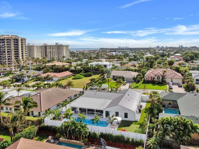 441 S Lyra Circle, Juno Beach, FL 33408