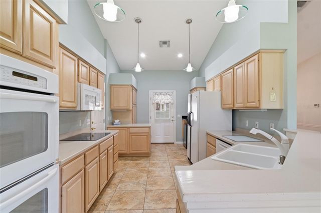 15005 GREEN VALLEY BOULEVARD, Clermont, FL 34711