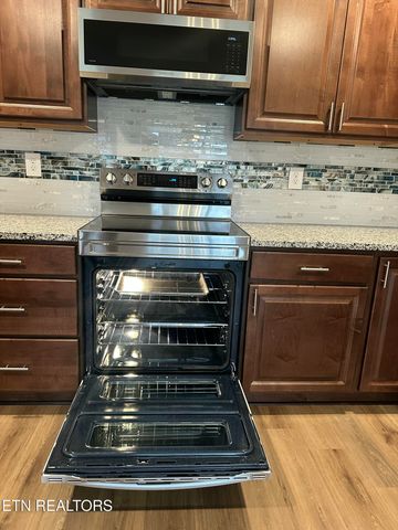 766 Snowfllower Circle Circle, Pigeon Forge, TN 37863