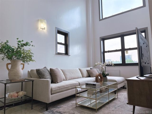 31-47 137th Street 4C, Flushing, NY 11354