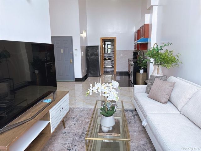 31-47 137th Street 4C, Flushing, NY 11354