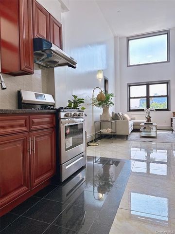 31-47 137th Street 4C, Flushing, NY 11354