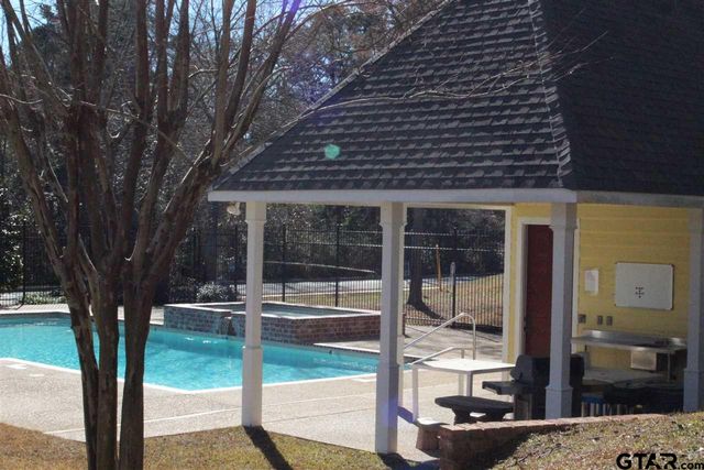 4024 Hanover Place, Tyler, TX 75701