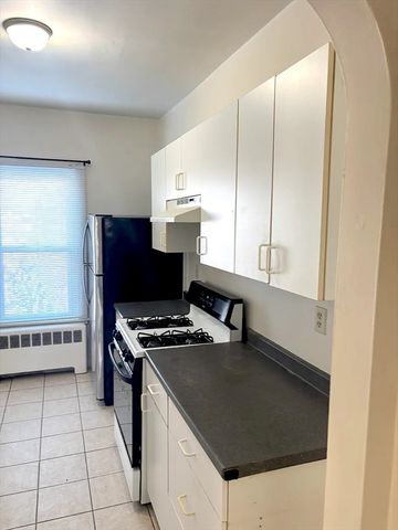 18-20 North High St 3, Melrose, MA 02176